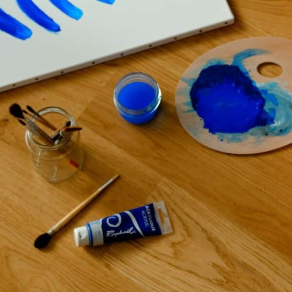 atelier peinture enfants - bleu klein